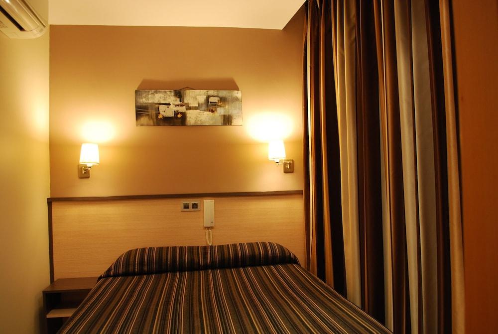 Hostal Las Flores Ramblas Barcelona Eksteriør bilde